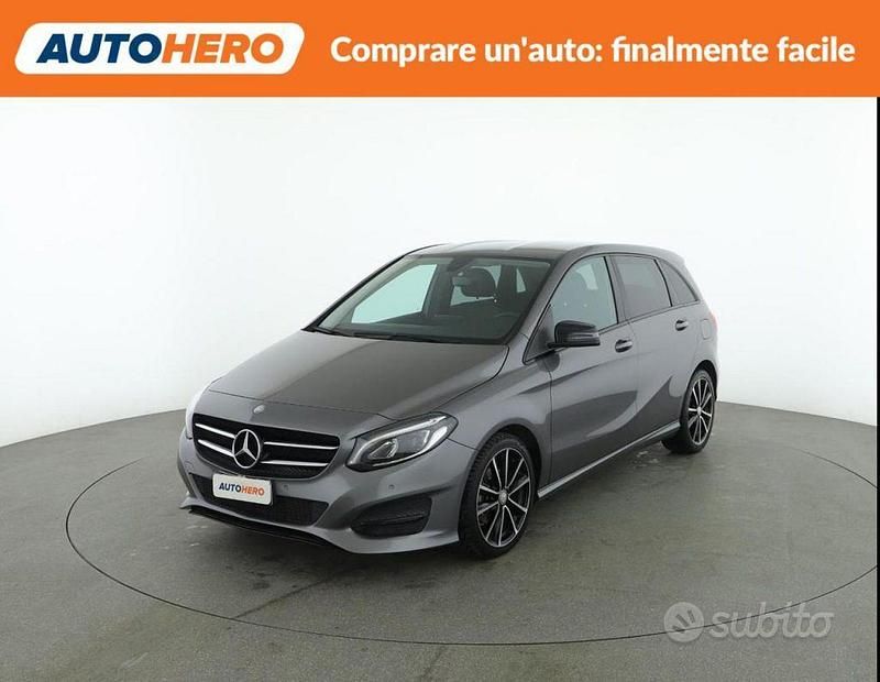 Usata Mercedes B200 2016 Grigio Monovolume
