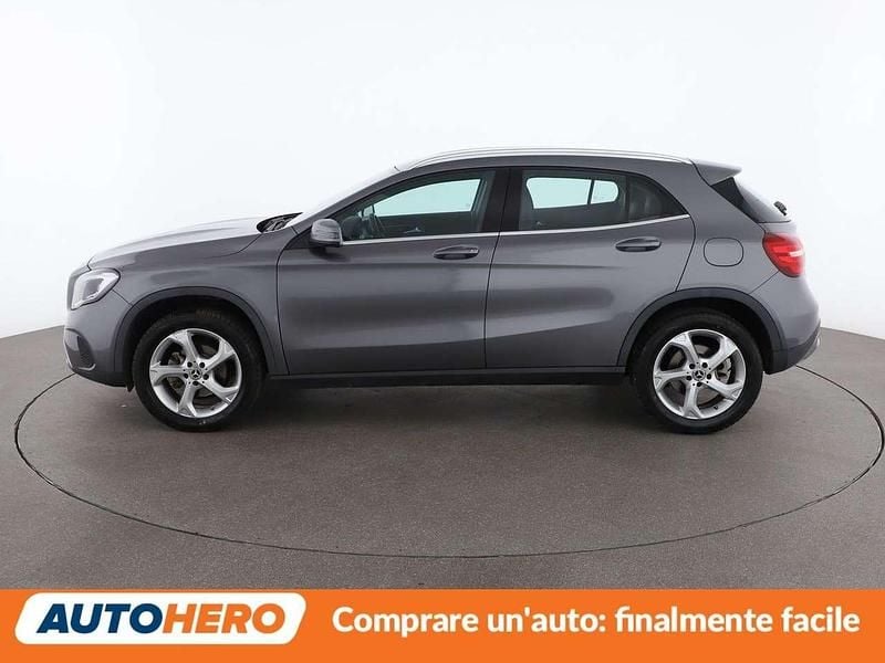 Usata Mercedes GLA180 122 CV (89 kW) 2019 Grigio SUV