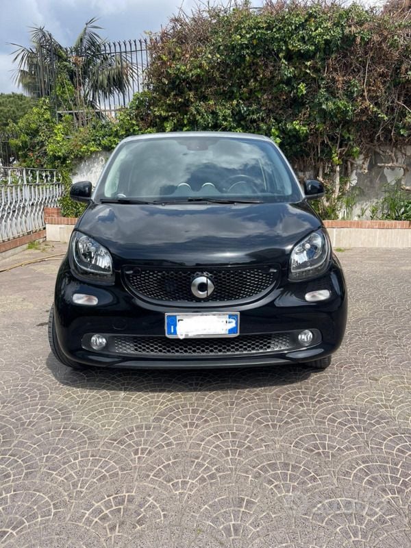 Nero Usata 2017 Smart ForFour Utilitaria | 8500 € (Super prezzo) - Immagine 1/4