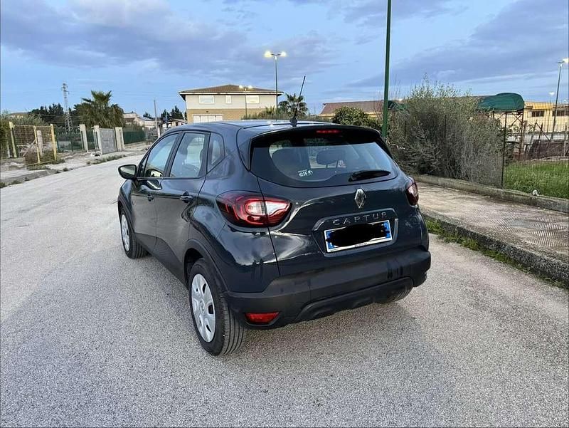 Usata Renault Captur Life 90 CV (66 kW) 2019 SUV