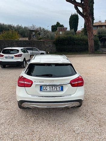 Usata Mercedes GLA220 AMG 170 CV (125 kW) 2014 Bianco SUV