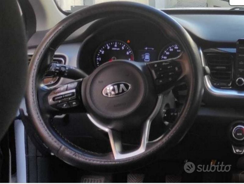 Usata Kia Stonic 100 CV (73 kW) 2019 SUV