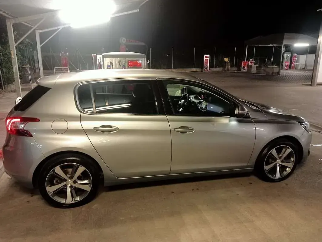 Usata Peugeot 308 Allure 120 CV (88 kW) 2017 Berlina