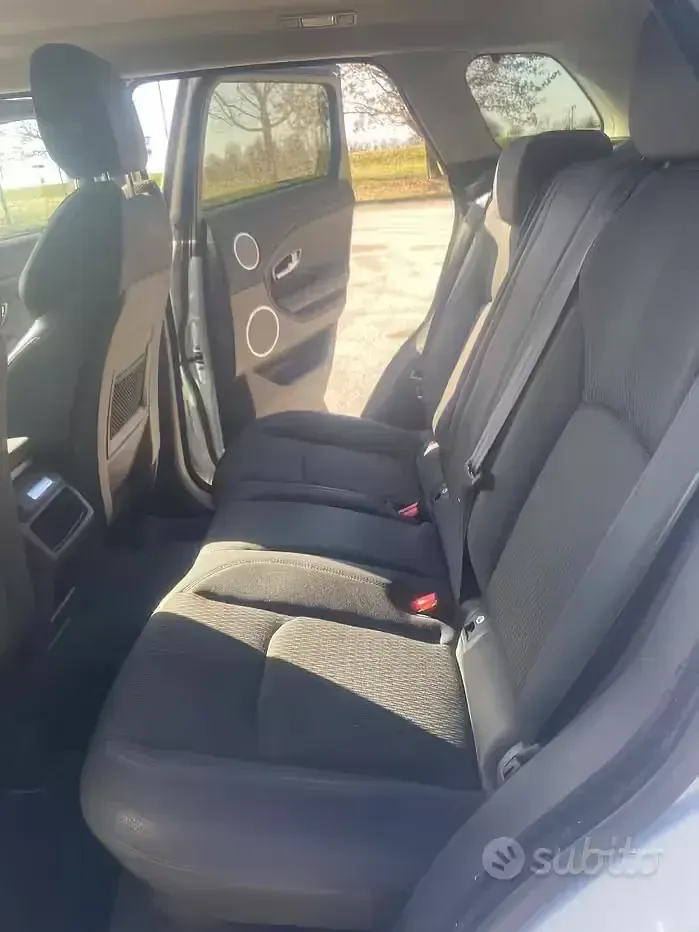 Second-hand Land Rover Range Rover evoque 150 CP (110 kW) 2017 Alb SUV
