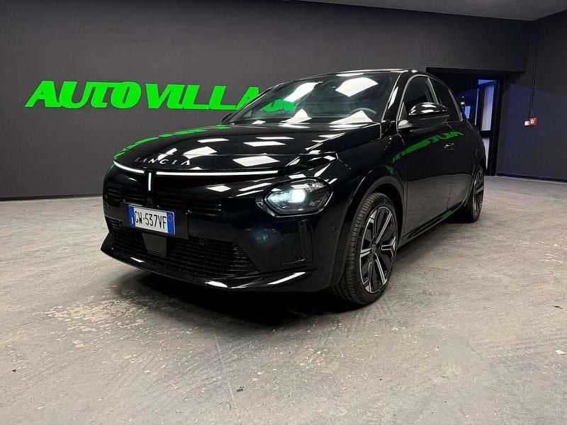 Usata Lancia Ypsilon 101 CV (74 kW) 2024 Nero Utilitaria