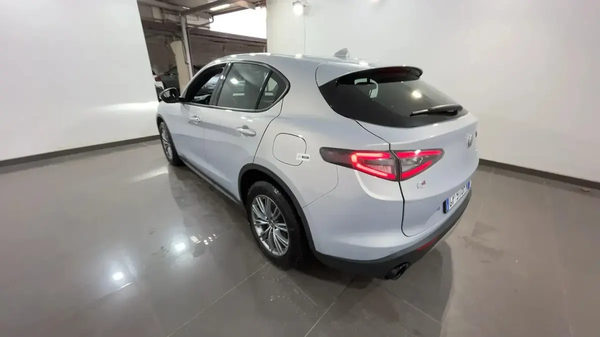 Usata Alfa Romeo Stelvio Super 210 CV (154 kW) 2023 Grigio moonlight met. SUV