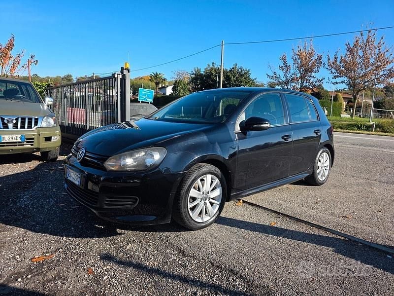 Nero Usata 2011 VW Golf VI Highline Tre volumi | 3700 € (Super prezzo) - Immagine 1/4