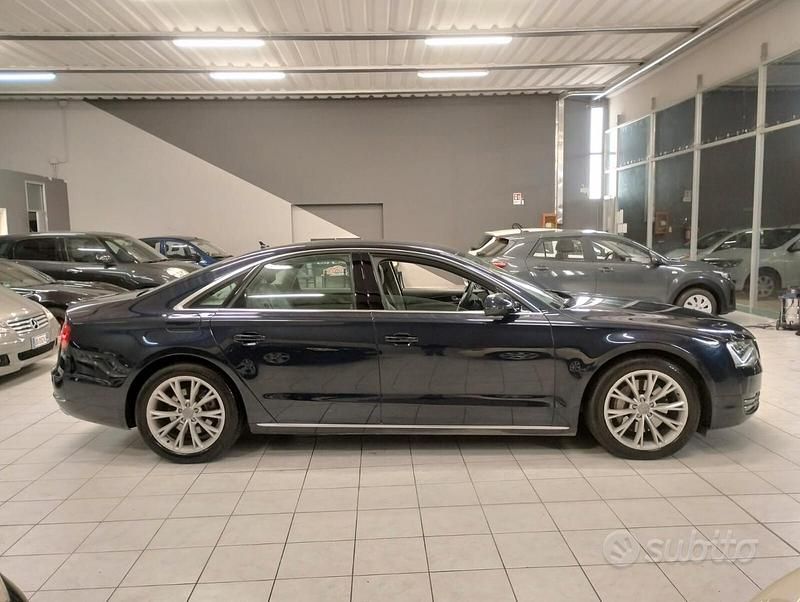Usata Audi A8L 250 CV (183 kW) 2013 Blu Berlina