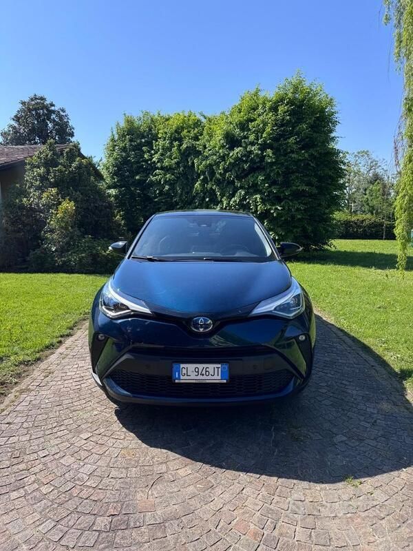 Usata 2023 Toyota C-HR SUV | 25.000 € - Immagine 1/4