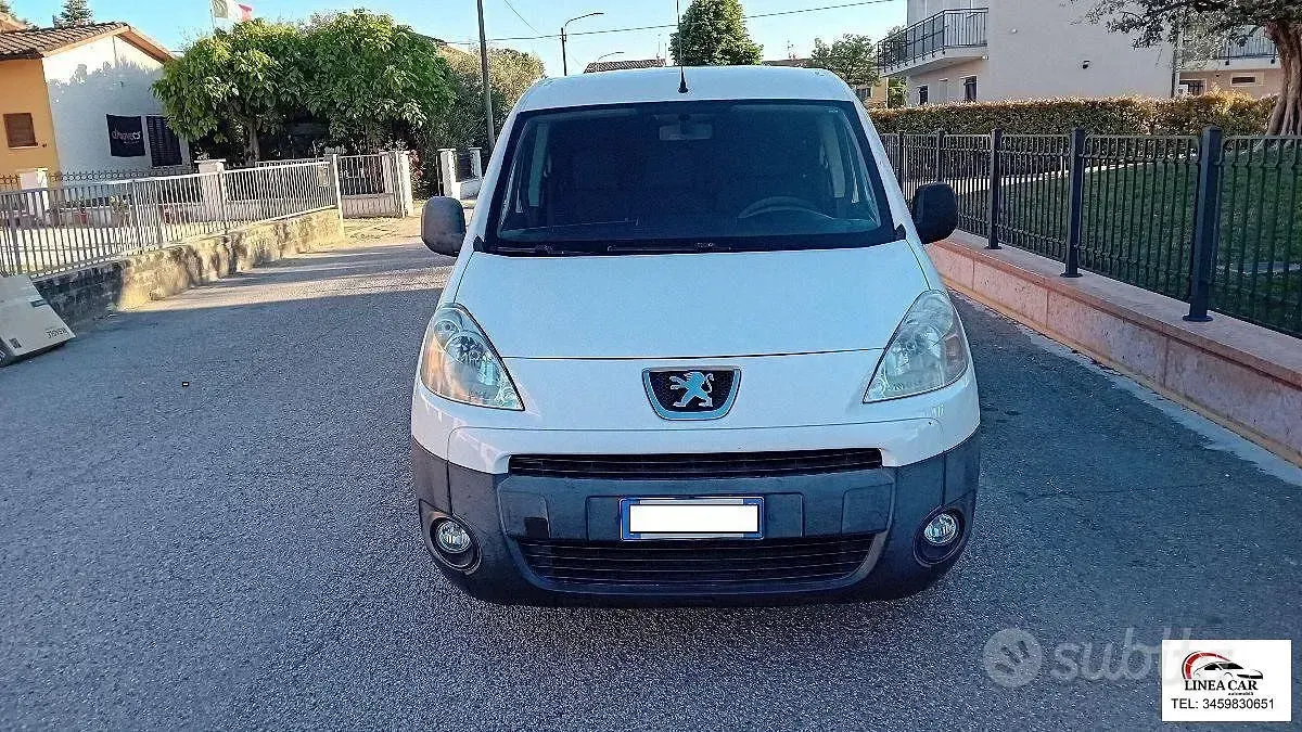 Gebraucht Peugeot Partner 90 PS (66 kW) 2009 Weiß