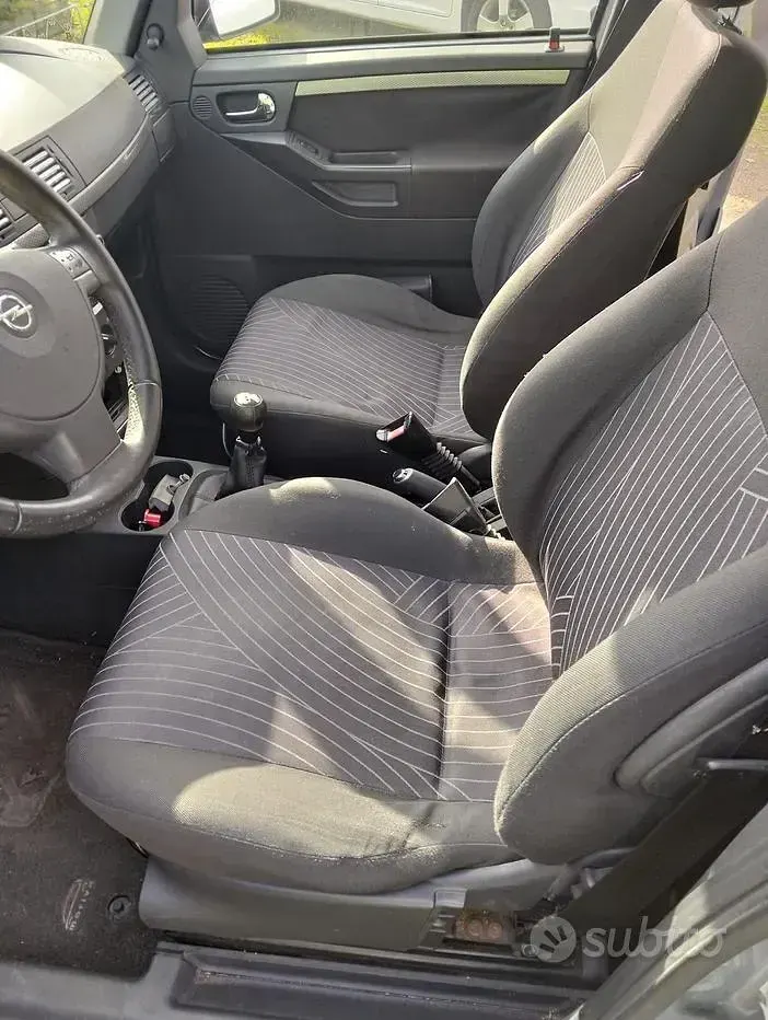 Usata Opel Meriva 75 CV (55 kW) 2006 Grigio Monovolume