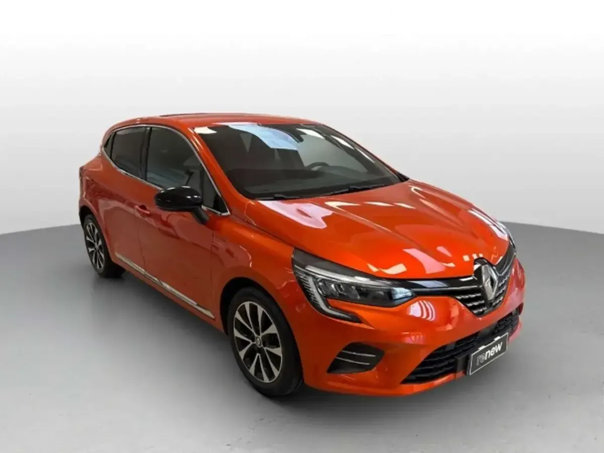 Usata Renault Clio V Techno 91 CV (66 kW) 2023 Orange valencia Berlina