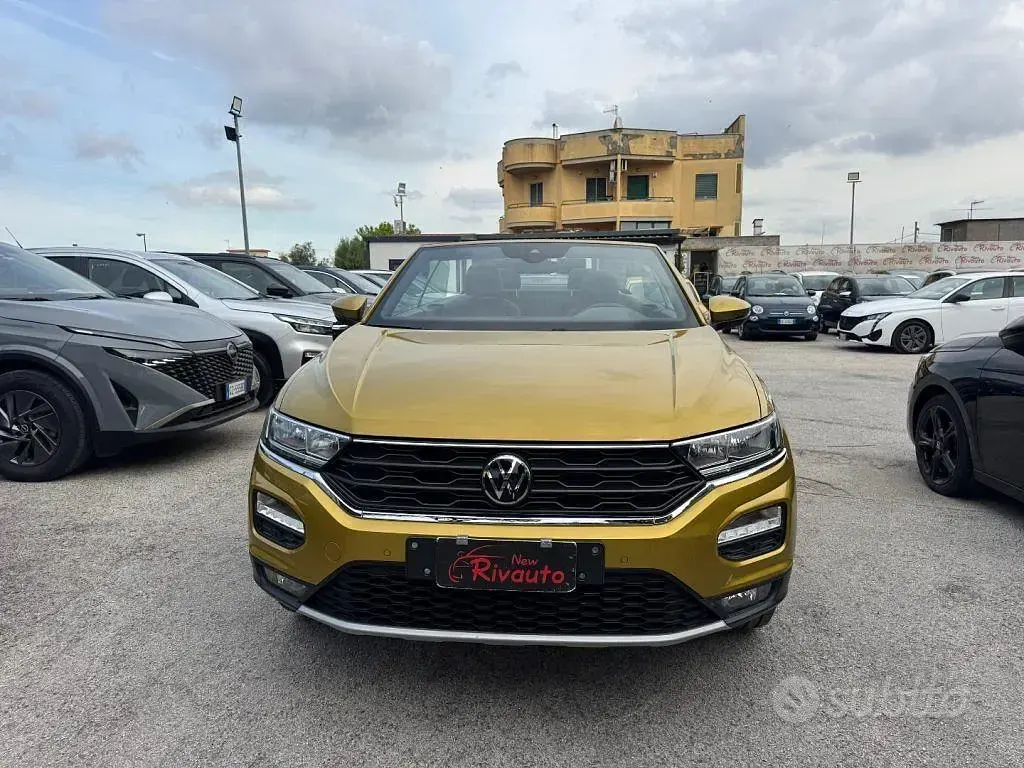 Usata VW T-Roc Cabriolet Style 116 CV (85 kW) 2020 Oro Cabrio