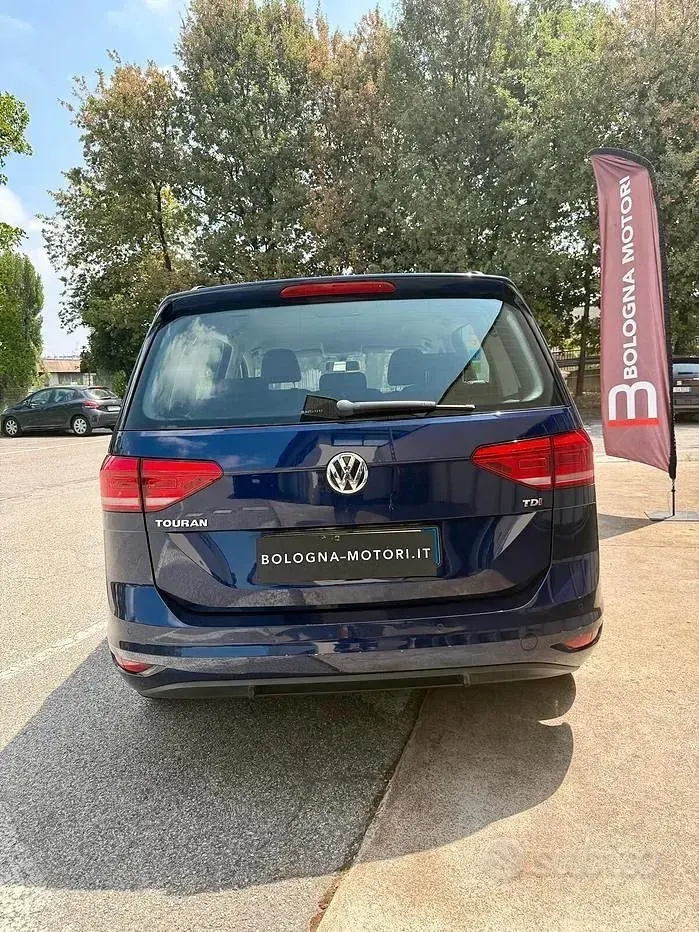Usata VW Touran Trendline 110 CV (80 kW) 2016 Blu Monovolume