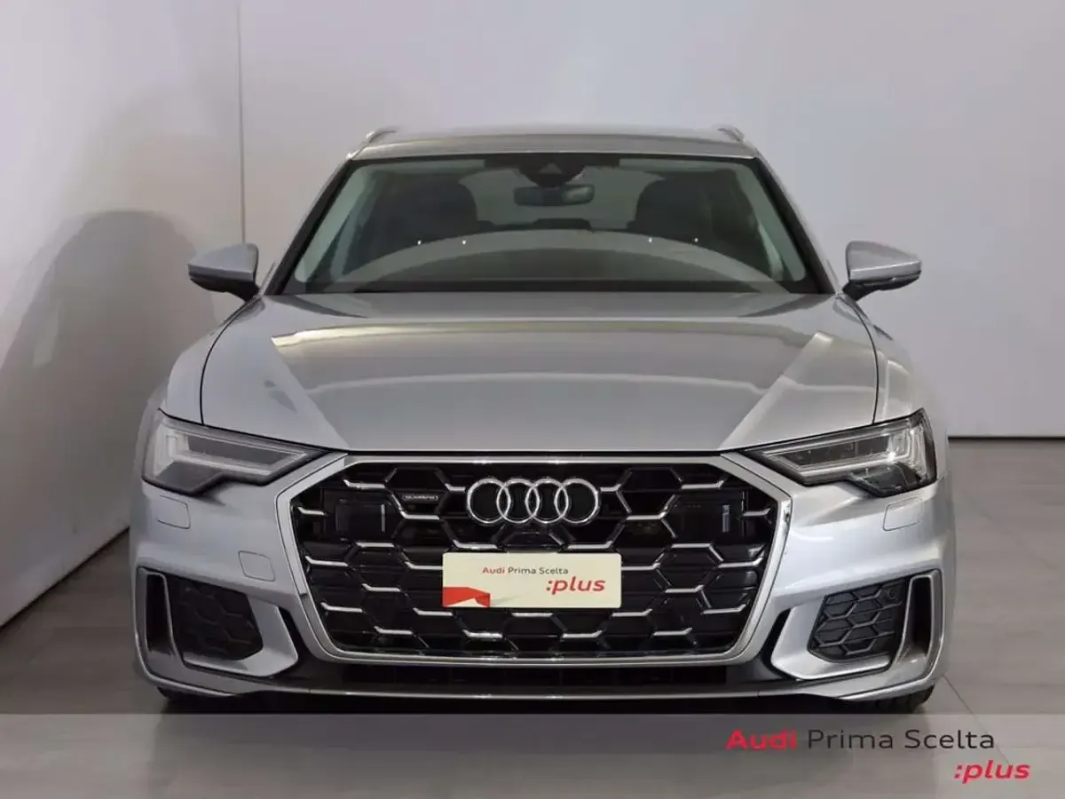 Usata Audi A6 S-Line 204 CV (150 kW) 2025 Argento fioretto metallizzato Station wagon