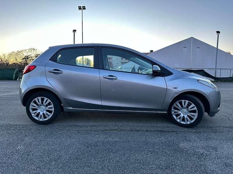 Usata Mazda 2 75 CV (55 kW) 2010 Utilitaria