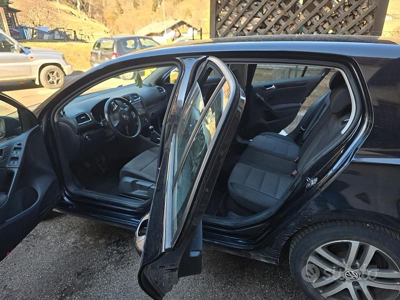Usata VW Golf VI 122 CV (89 kW) 2008 Nero Utilitaria
