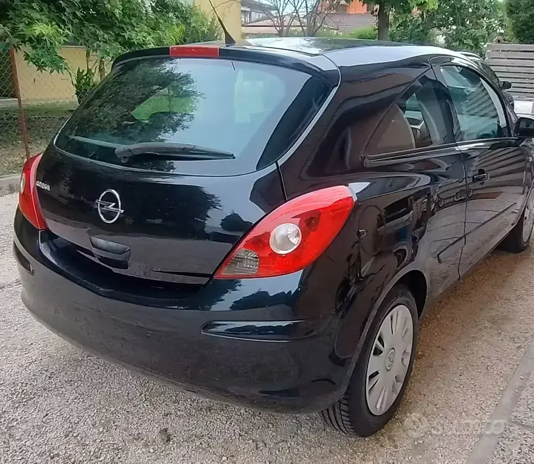 Usata Opel Corsa 60 CV (44 kW) 2007 Nero Utilitaria