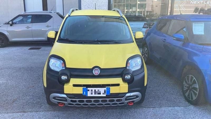Usata Fiat Panda Cross Cross 84 CV (61 kW) 2021 Giallo Utilitaria