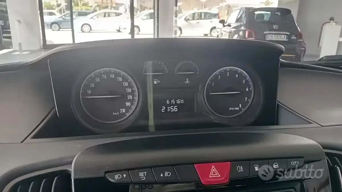 Usata Lancia Ypsilon Gold 80 CV (58 kW) 2016 Grigio Utilitaria