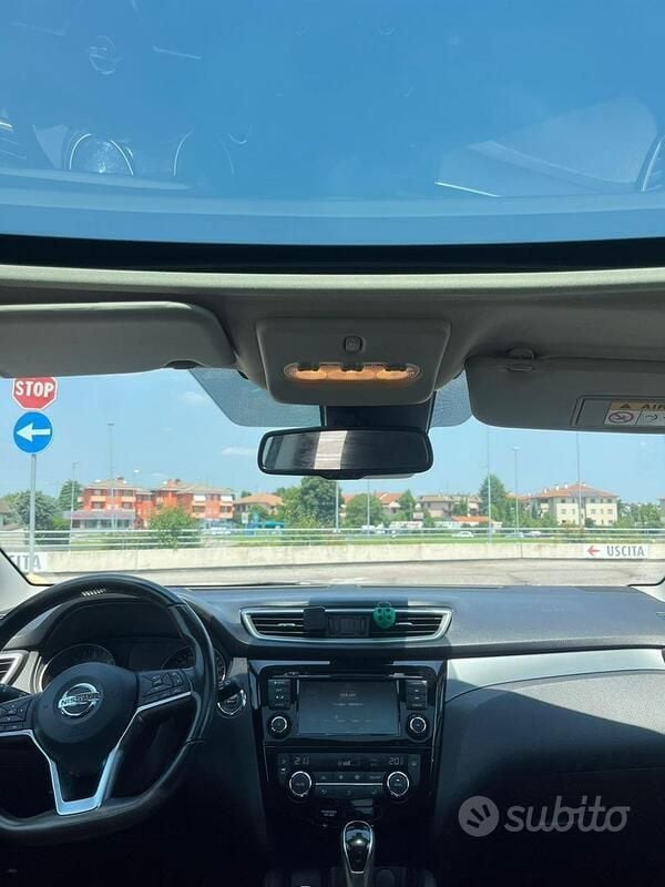 Usata Nissan Qashqai N-Connecta 150 CV (110 kW) 2019 Bianco SUV