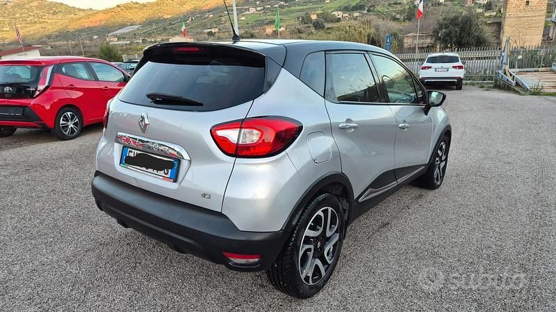 Usata Renault Captur 90 CV (66 kW) 2015 Grigio SUV