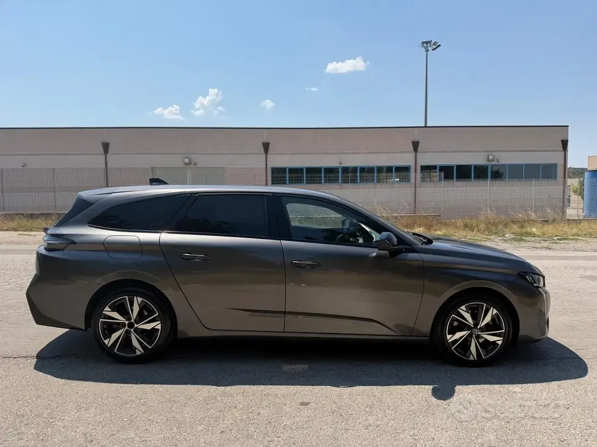 Usata Peugeot 308 Allure 131 CV (96 kW) 2022 Grigio Station wagon