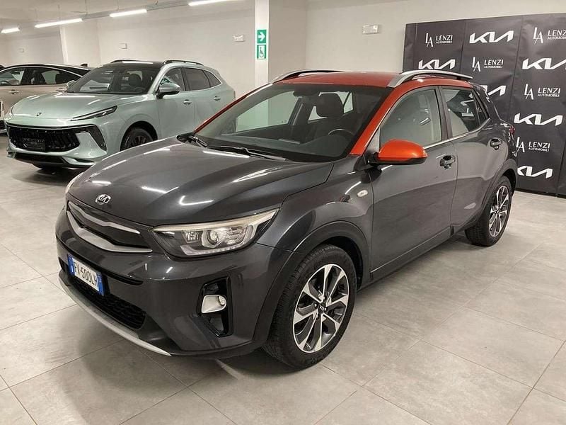 Usata Kia Stonic Style 120 CV (88 kW) 2019 Grigio SUV