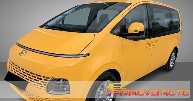 Usata Hyundai Staria Trend 177 CV (130 kW) 2024 Giallo Monovolume