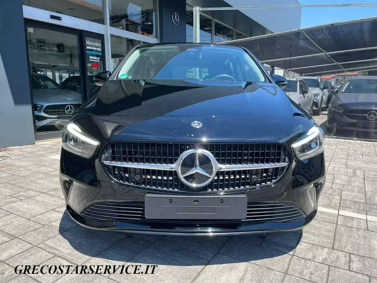 Usata Mercedes B180 Advanced 136 CV (100 kW) 2024 Nero Utilitaria