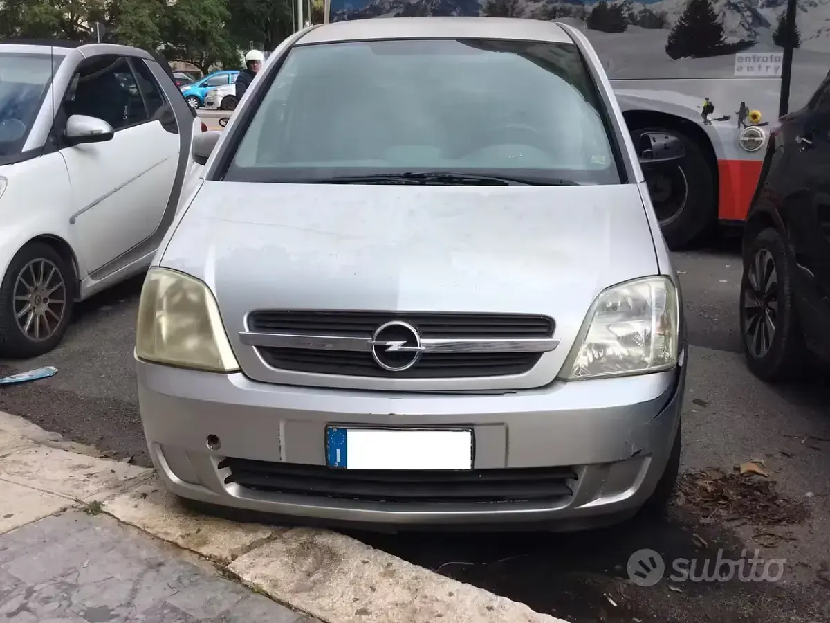 Usata Opel Meriva Cosmo 101 CV (74 kW) 2004 Grigio Monovolume