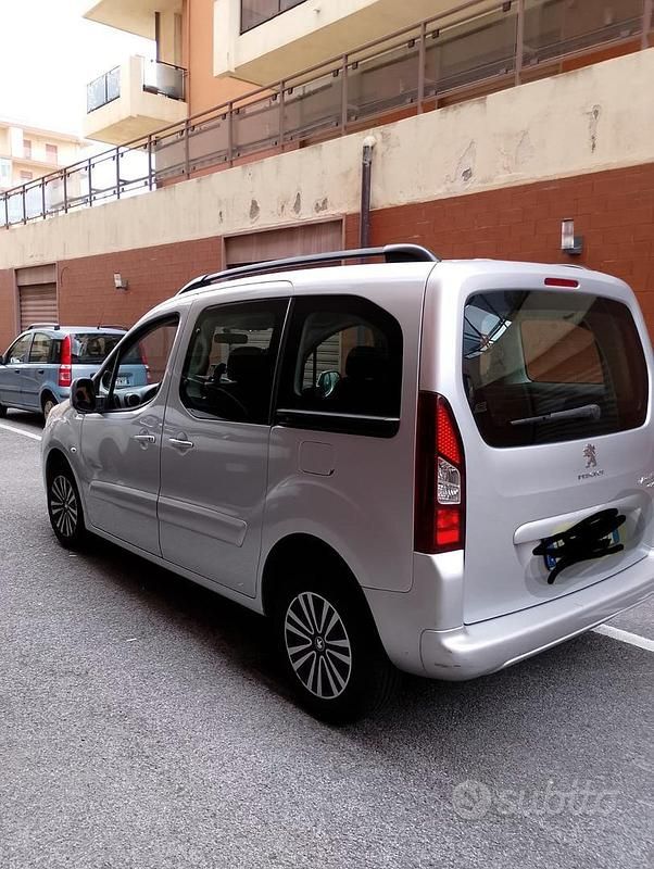 Usata Peugeot TePee 75 CV (55 kW) 2013 Grigio Monovolume