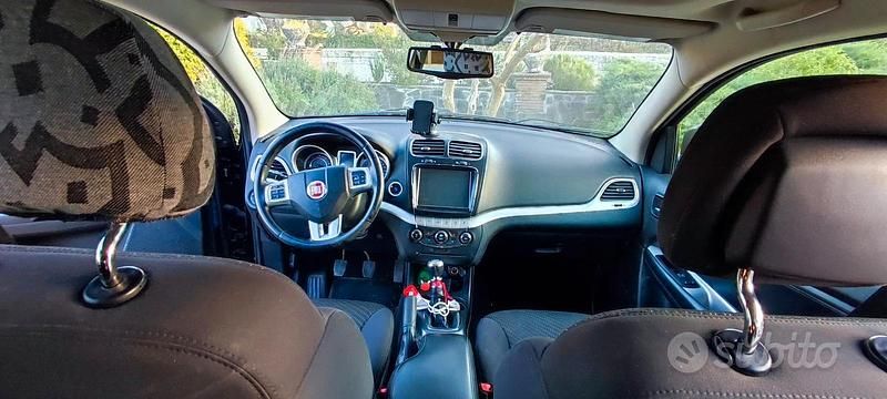 Usata Fiat Freemont Urban 140 CV (102 kW) 2011 Nero SUV