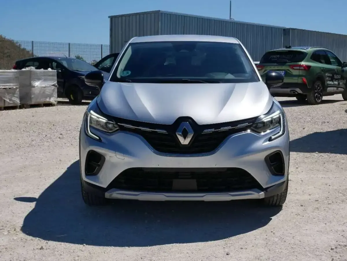 Usata Renault Captur Intens 91 CV (66 kW) 2022 Highland gray SUV