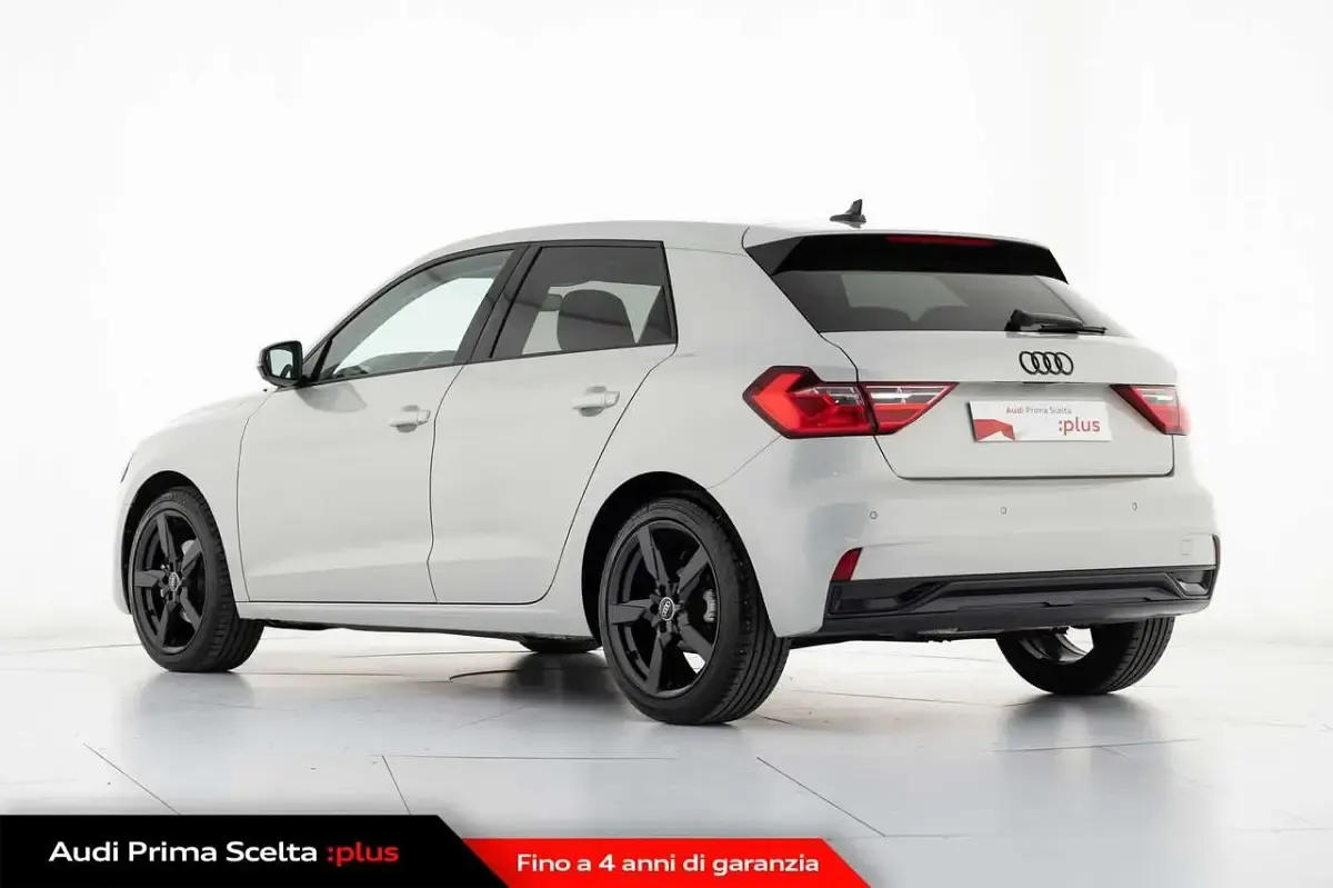 Usata Audi A1 Advanced 116 CV (85 kW) 2025 Argento SUV