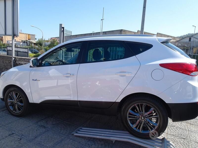 Usata Hyundai ix35 Xpossible 115 CV (84 kW) 2015 Bianco SUV