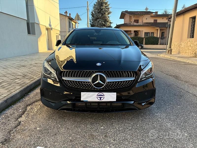 Usata Mercedes CLA220 Premium 177 CV (130 kW) 2017 Nero Berlina