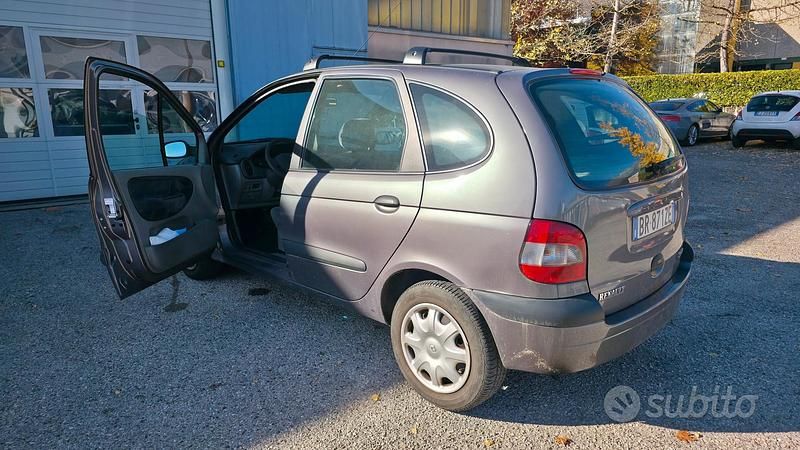Usata Renault Modus 2002 Grigio Monovolume