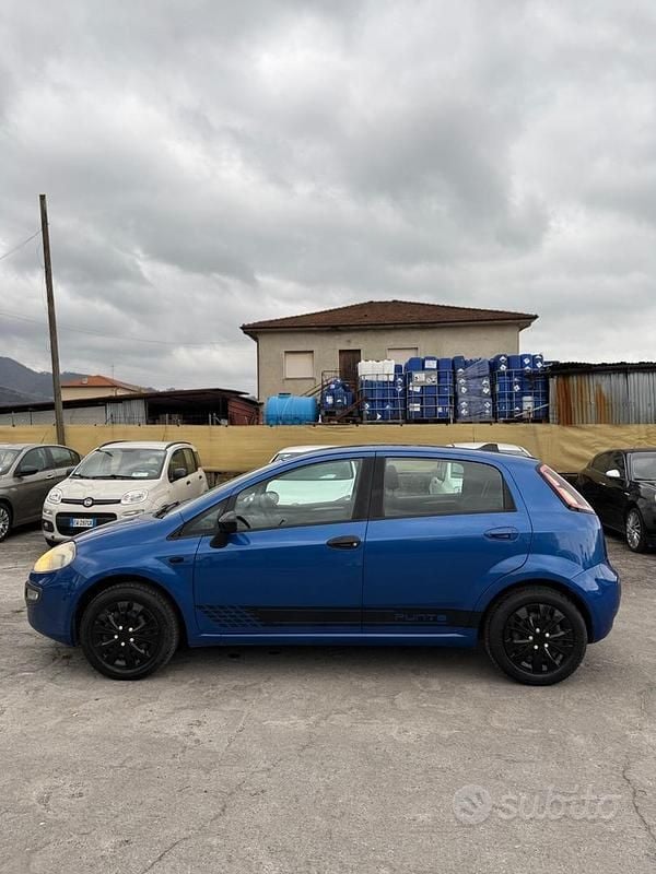Usata Fiat Punto Evo Dynamic 65 CV (47 kW) 2010 Blu Utilitaria