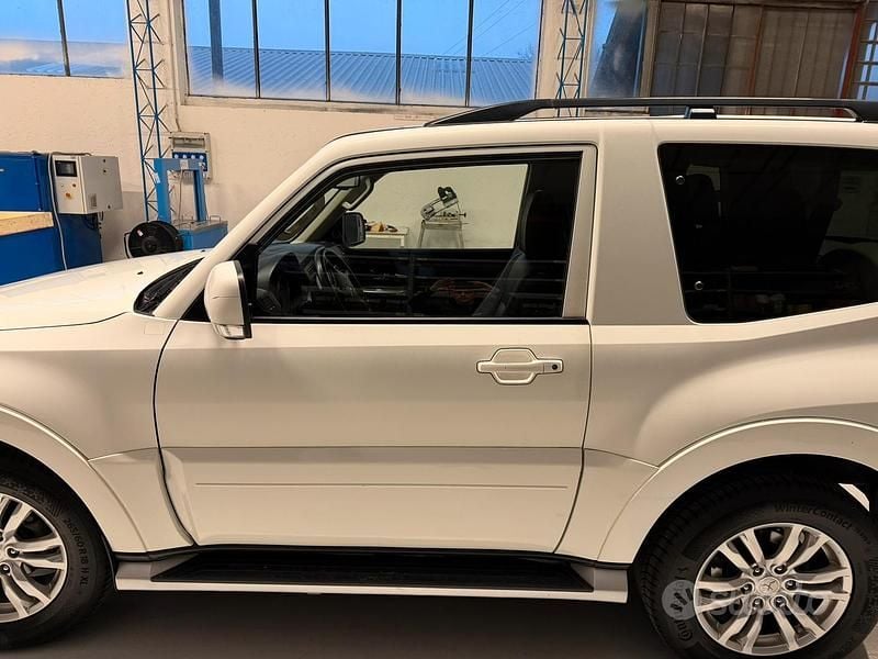 Usata Mitsubishi Pajero 2015 Bianco SUV