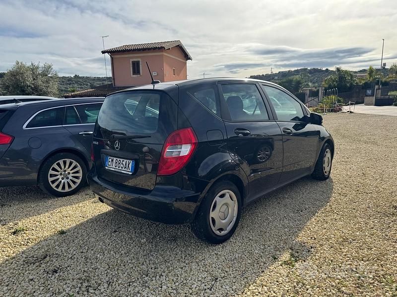 Usata Mercedes A160 Executive 95 CV (69 kW) 2012 Nero Berlina