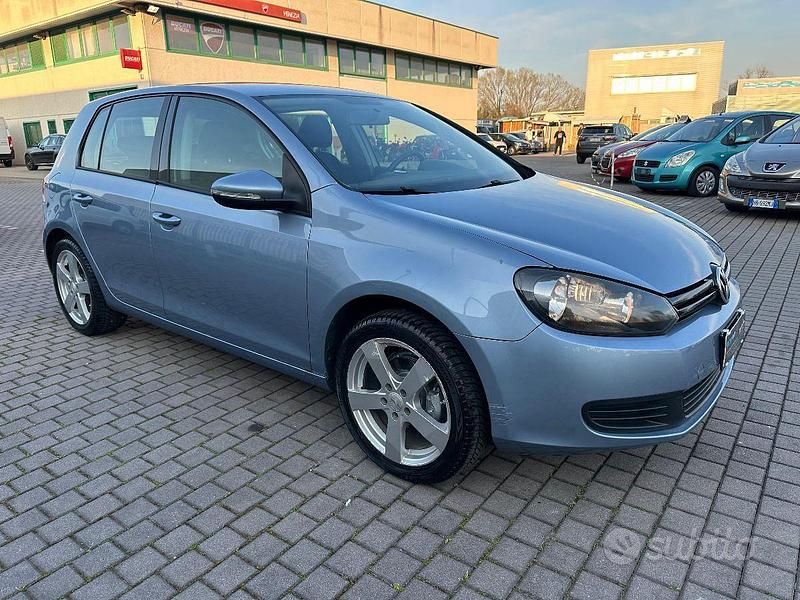 Usata VW Golf VI 80 CV (58 kW) 2009 Blu Utilitaria