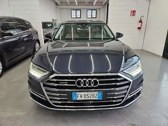 Usata Audi A8 Ambiente 286 CV (210 kW) 2019 Blu Berlina