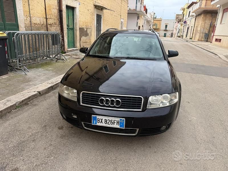 Usata Audi A4 130 CV (95 kW) 2002 Nero Station wagon