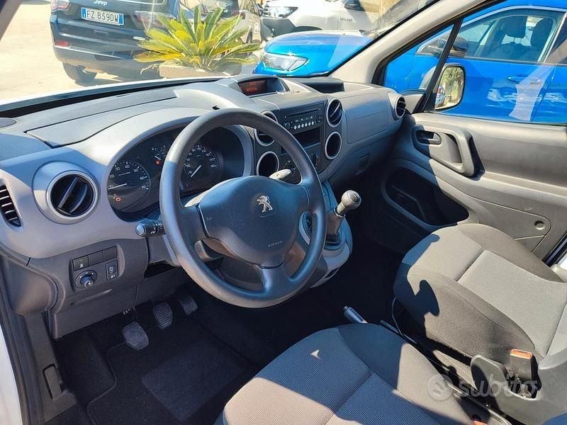 Gebraucht Peugeot Partner 75 PS (55 kW) 2017 Weiß