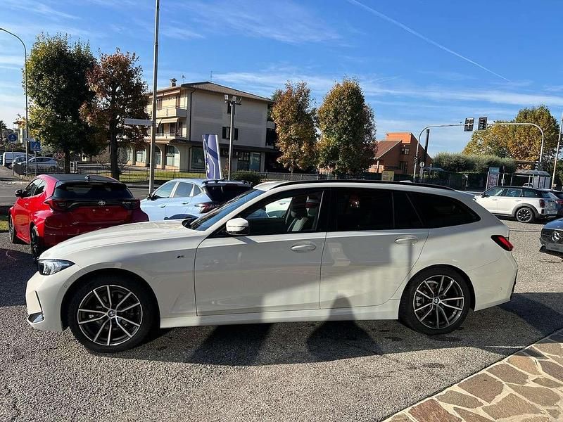 Usata BMW 318 M Sport 156 CV (114 kW) 2024 Alpin white Station wagon