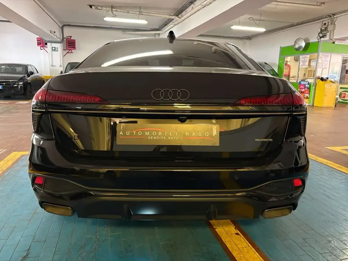 Nuova Audi A6 S-Line 367 CV (269 kW) 2026 Nero mito metallizzato Berlina
