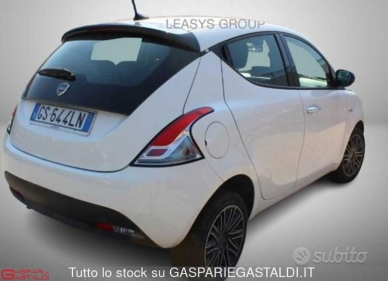 Usata Lancia Ypsilon S 69 CV (50 kW) 2023 Bianco Utilitaria