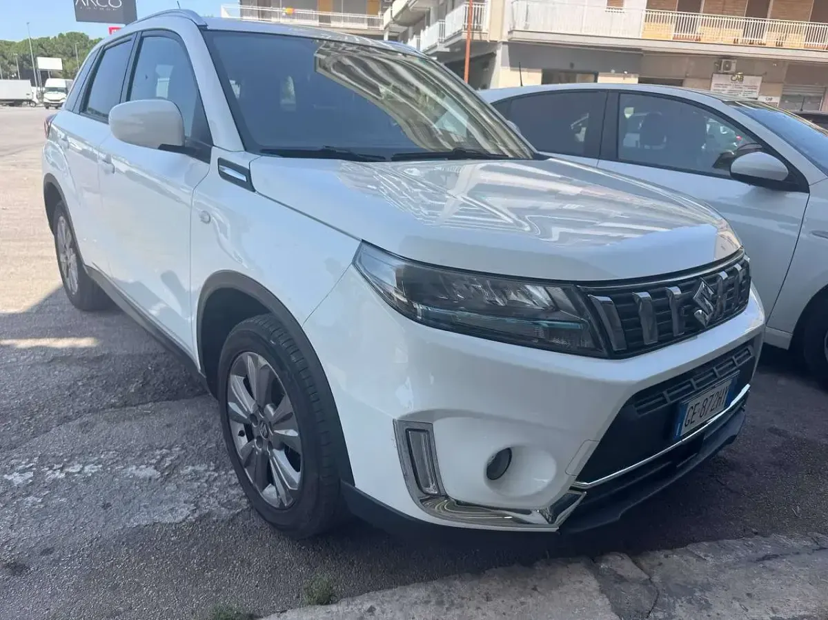 Usata Suzuki Vitara Cool 129 CV (94 kW) 2021 Bianco SUV