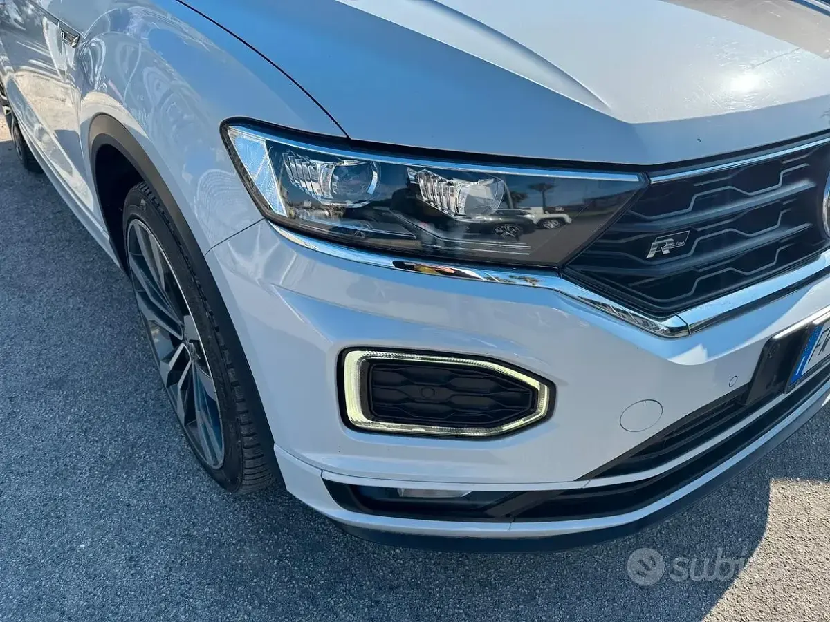 Usata VW T-Roc R-line 150 CV (110 kW) 2019 Grigio SUV